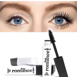نمایش نتیجه ریمل دیپ رومنس مشکی اصل روی چشم مدل - حجم و بلندکنندگی فوق‌العاده مژه‌ها با Maxi Volume Carbon Black
